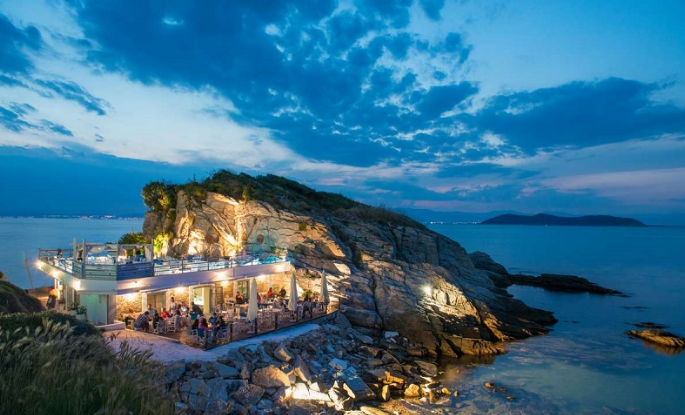 Thassos Adası